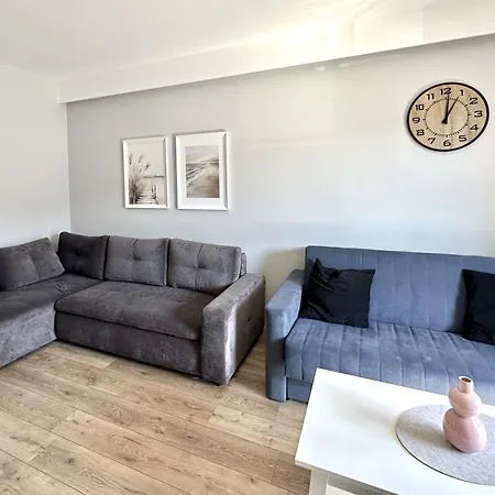 Apartment Z Balkonem & Parkingiem - Cztery Oceany - Blisko Morza